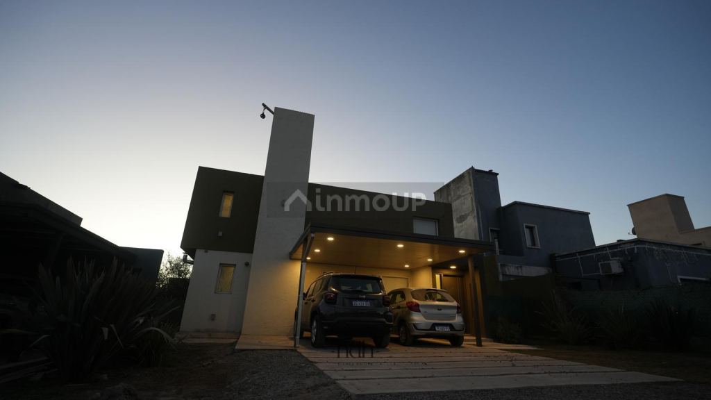 Casa en Venta en Colon, Cordoba