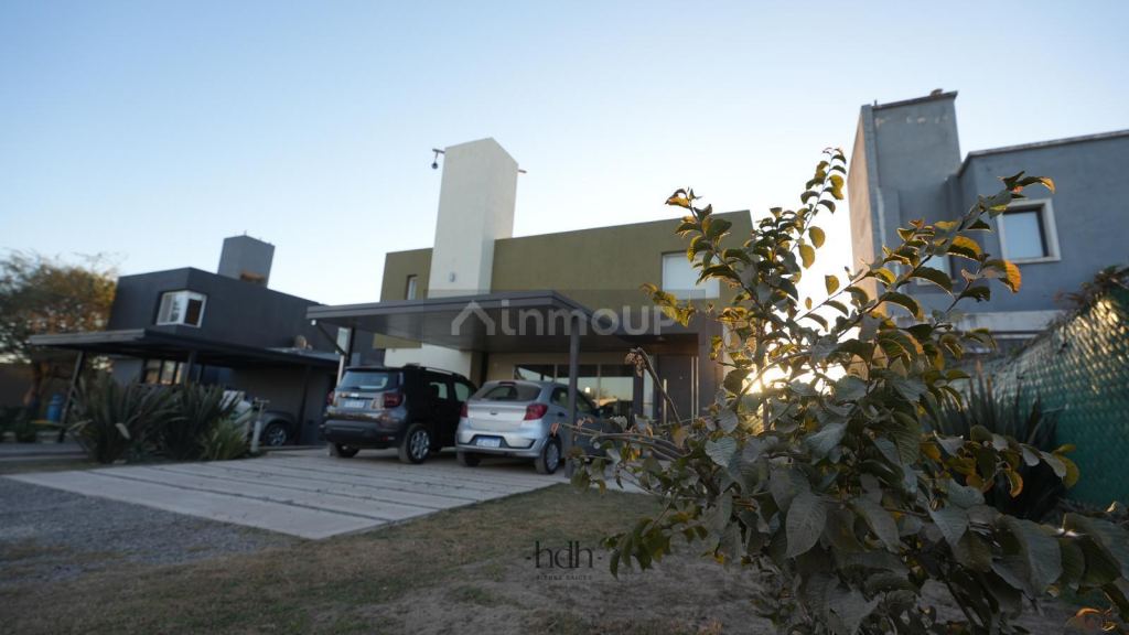 Casa en Venta en Colon, Cordoba
