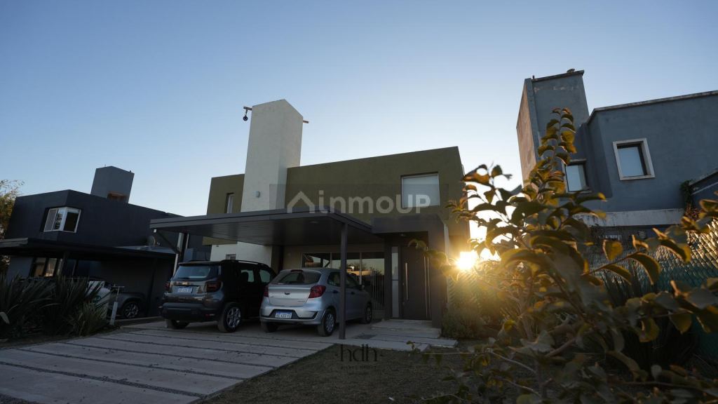 Casa en Venta en Colon, Cordoba