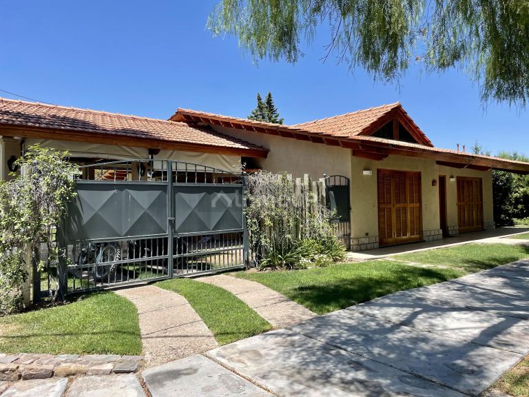 Casa en Venta en Capital, Mendoza