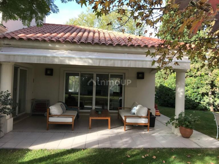 Casa en Venta en Guaymallen, Mendoza