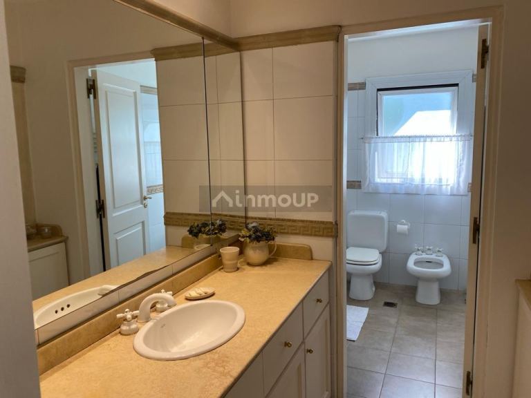 Casa en Venta en Guaymallen, Mendoza