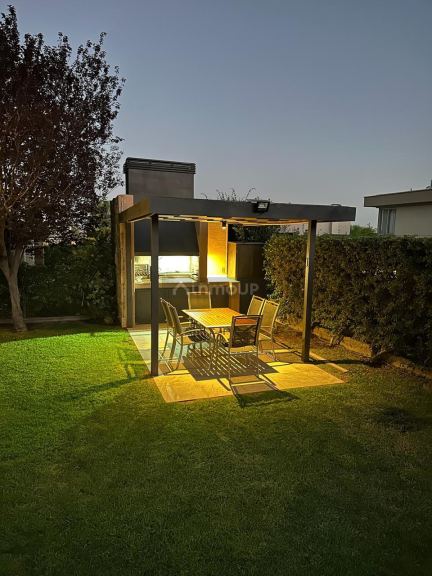 Casa en Venta en Capital, Mendoza