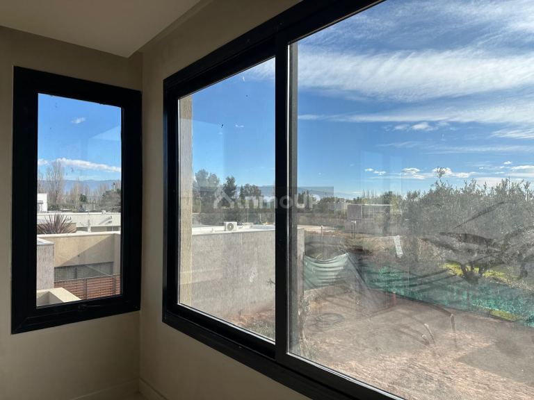 Casa en Venta en Maipu, Mendoza