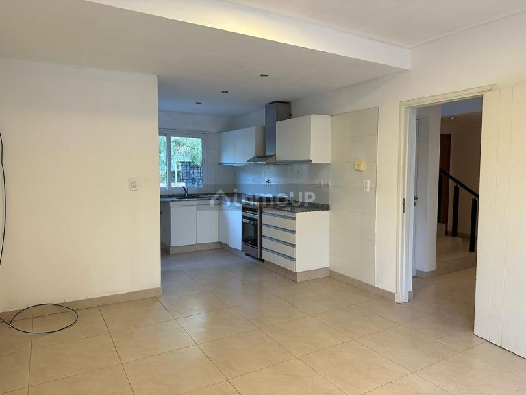 Casa en Alquiler en Capital, Mendoza - USD 1.500 | Inmoup - 11