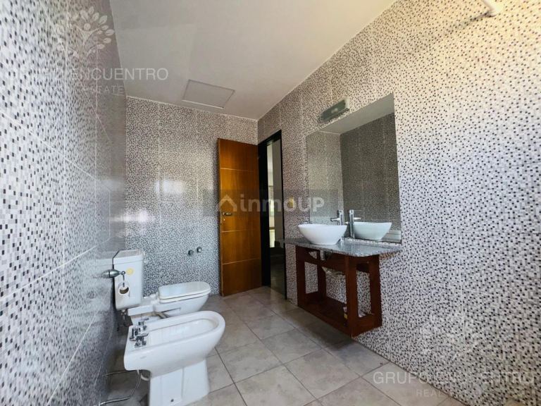 Local Comercial en Venta en San Isidro, G.B.A. Zona Norte