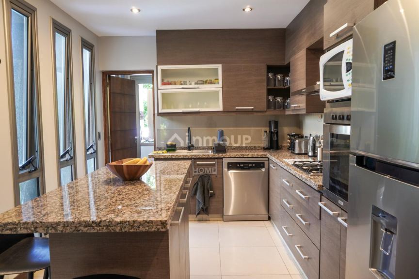 Casa en Venta en Capital, Mendoza - USD 370.000 | Inmoup - 6