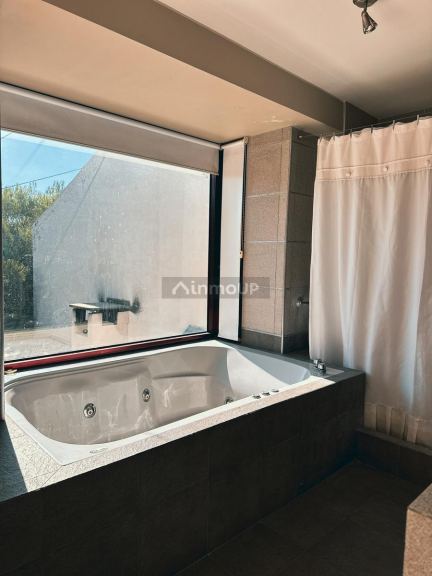 Casa en Alquiler en Capital, Mendoza - USD 1.700 | Inmoup - 15