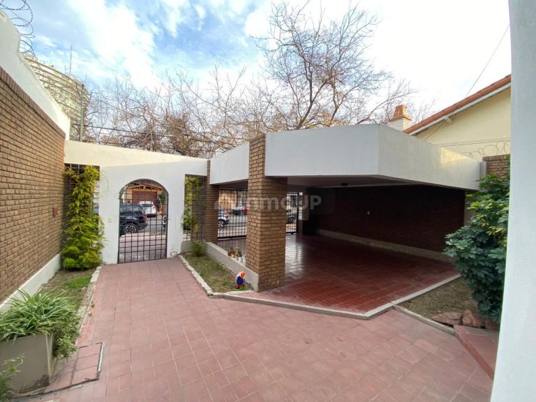 Casa en Venta en Capital, Mendoza