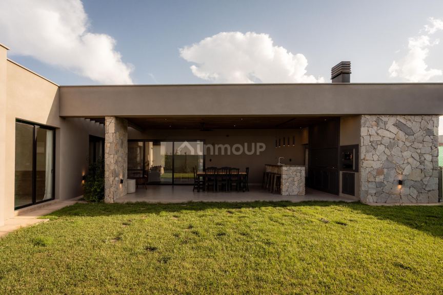 Casa en Venta en Lujan de Cuyo, Mendoza - USD 350.000 | Inmoup - 22