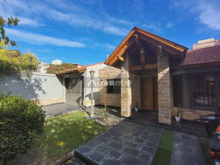 Casa en Venta en Guaymallen, Mendoza