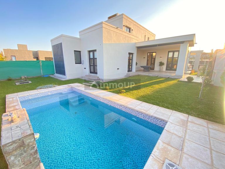Casa en Venta en Maipu, Mendoza