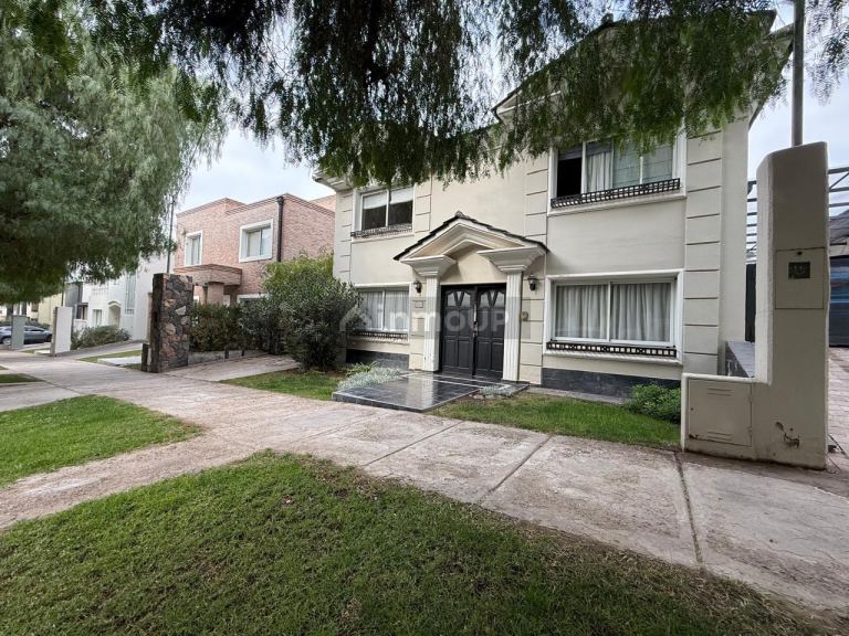 Casa en Venta en Capital, Mendoza
