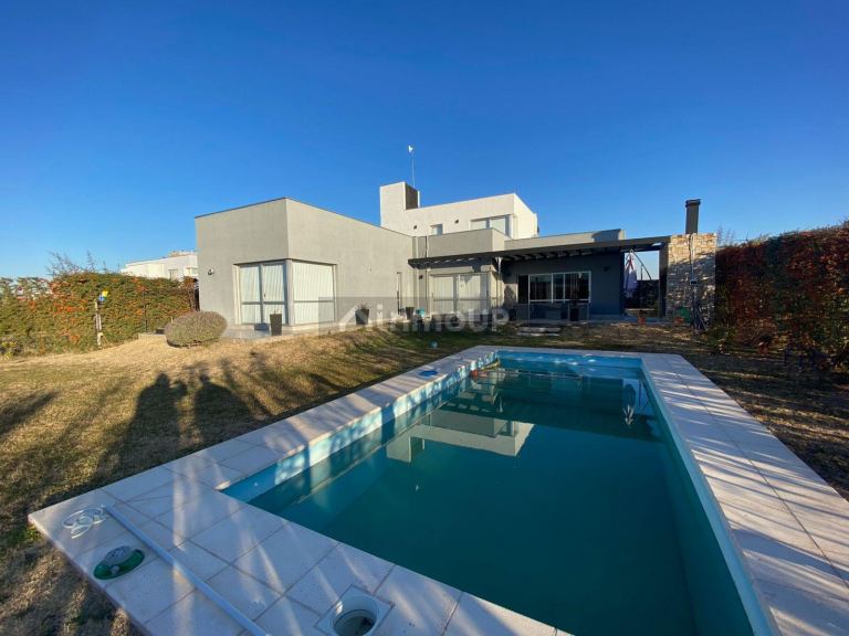 Casa en Alquiler en Maipu, Mendoza