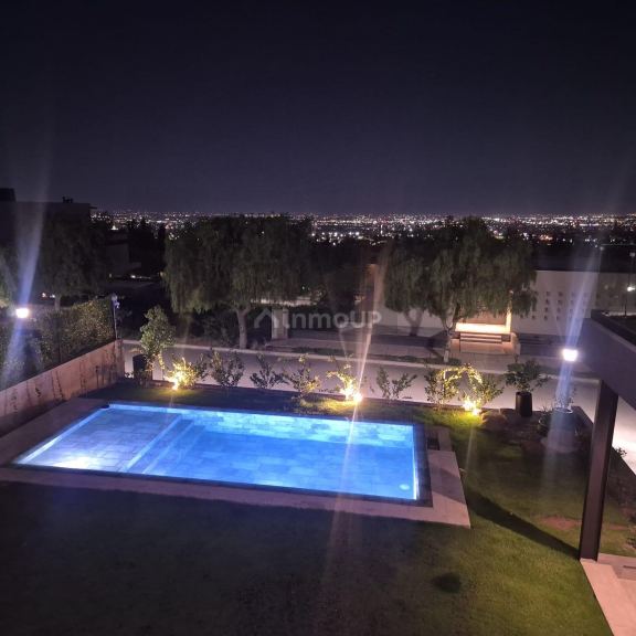 Casa en Venta en Capital, Mendoza