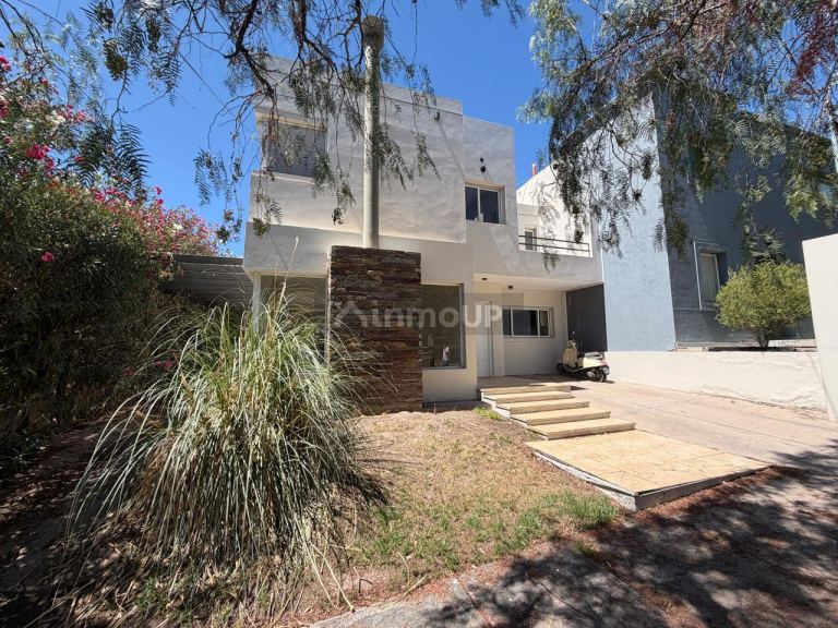 Casa en Venta en Las Heras, Mendoza