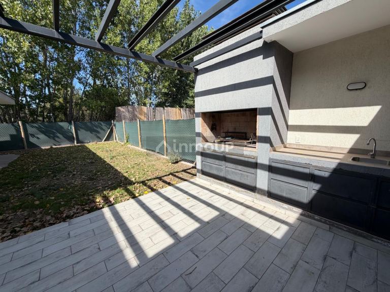Casa en Alquiler en Lujan de Cuyo, Mendoza