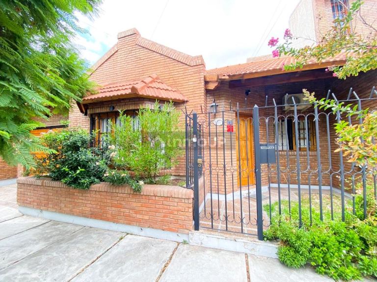 Casa en Venta en Guaymallen, Mendoza