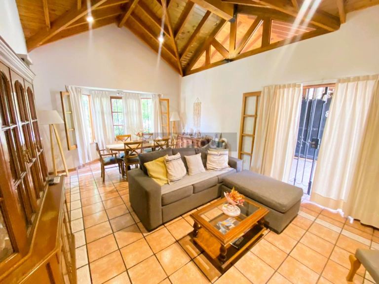 Casa en Venta en Guaymallen, Mendoza