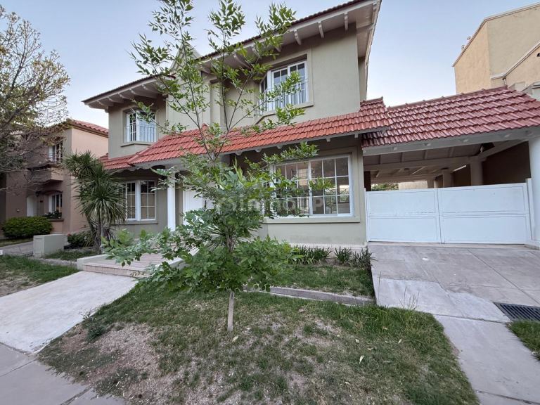 Casa en Alquiler en Godoy Cruz, Mendoza