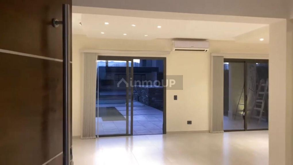 Casa en Alquiler en Maipu, Mendoza