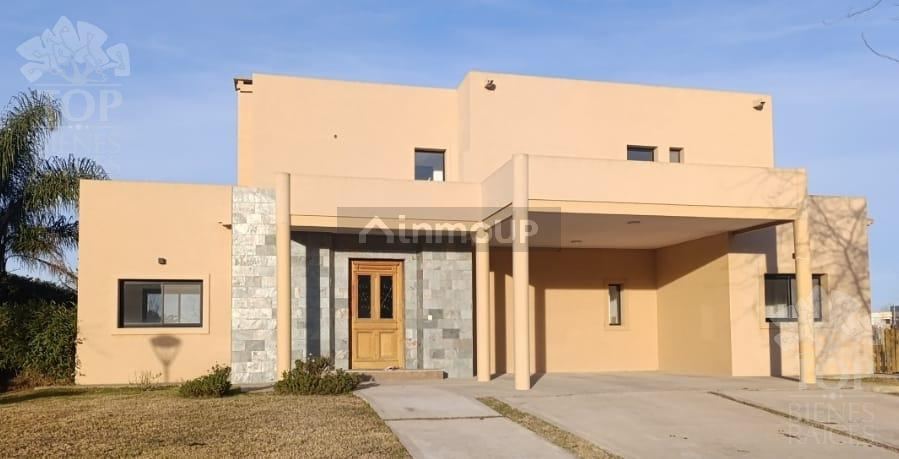 Casa en Alquiler en Escobar, G.B.A. Zona Norte