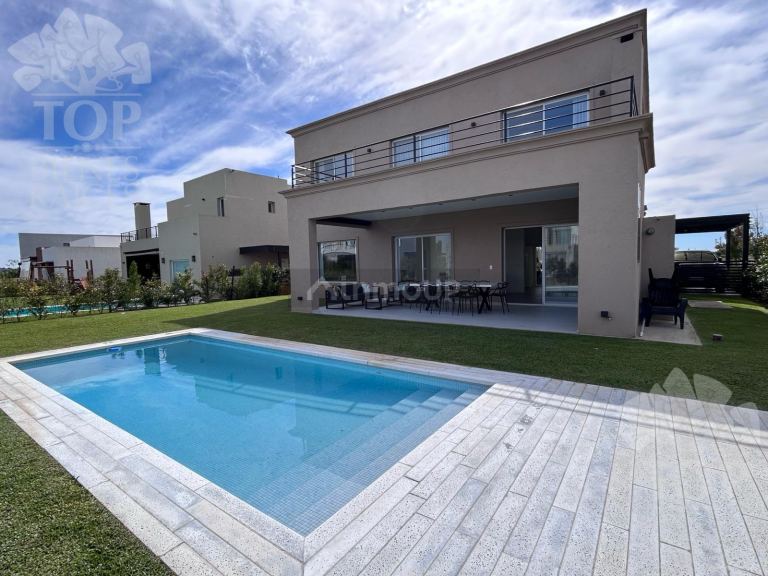 Casa en Alquiler en Escobar, G.B.A. Zona Norte