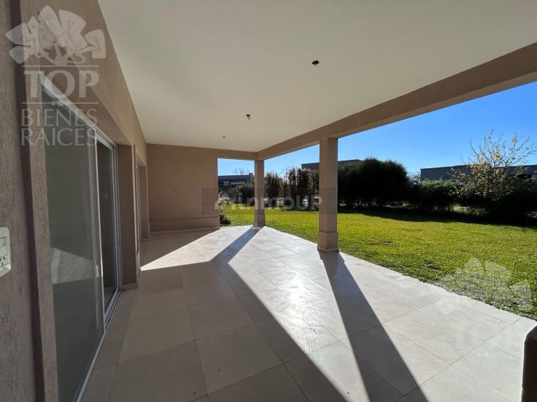 Casa en Alquiler en Escobar, G.B.A. Zona Norte
