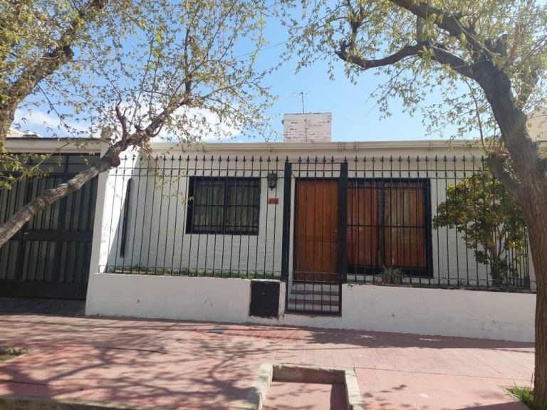 Los Pinos 1276, Manzana 2, casa 18