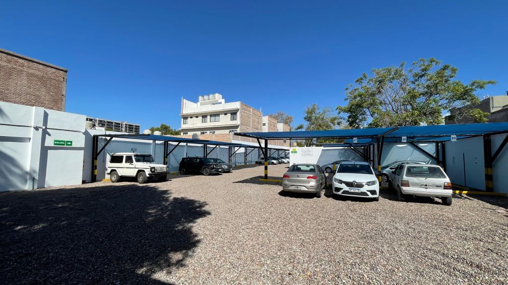 Playa de Estacionamiento en Venta en Godoy Cruz, Mendoza