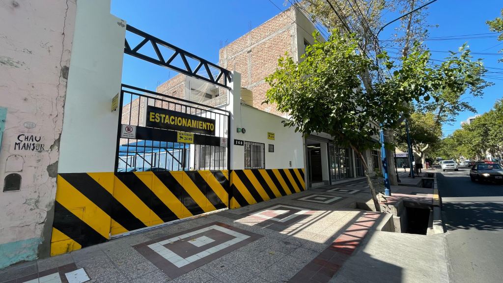 Playa de Estacionamiento en Venta en Godoy Cruz, Mendoza