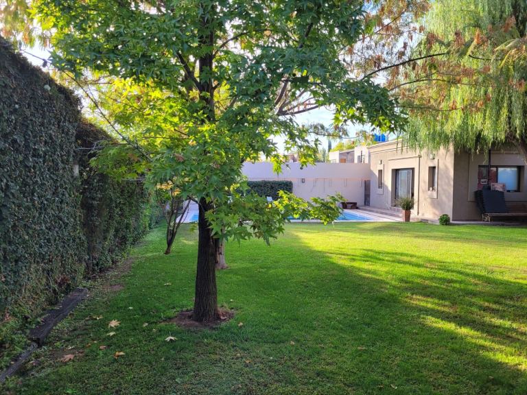 Casa en Venta en Guaymallen, Mendoza