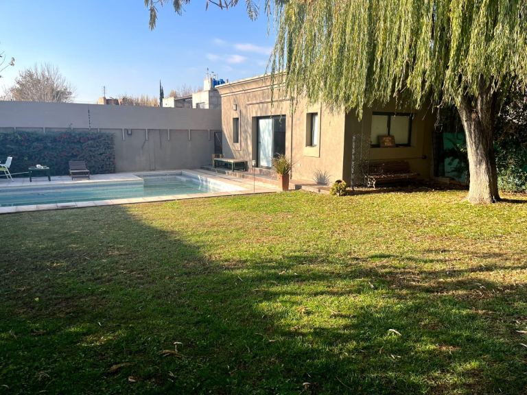 Casa en Venta en Guaymallen, Mendoza