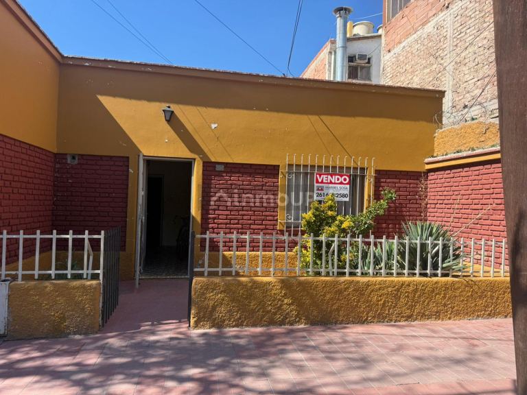 Casa en Venta en Guaymallen, Mendoza