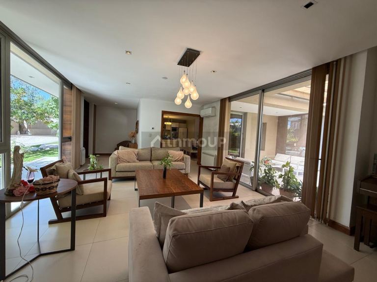 Casa en Alquiler en Guaymallen, Mendoza