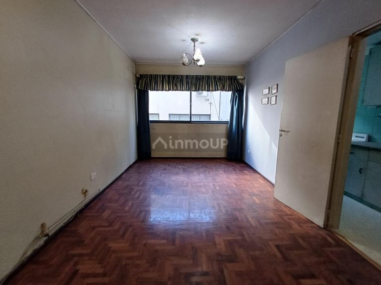 Capital Av España 820