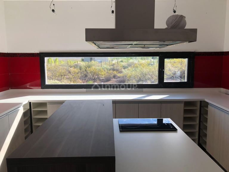 Casa en Venta en Confluencia, Neuquen