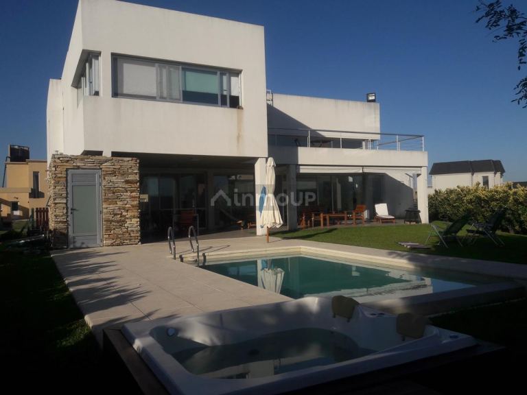 Casa en Venta en Funes, Santa Fe - USD 650.000 | Inmoup - 12