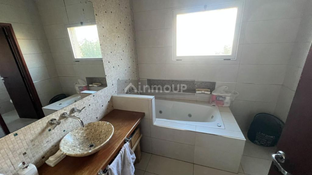Casa en Venta en Funes, Santa Fe