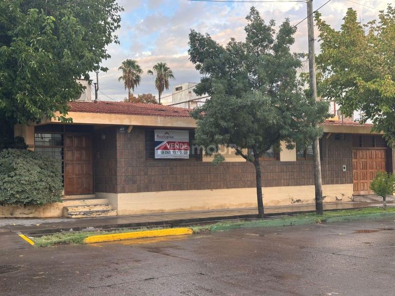 Casa en Venta en Rivadavia, Mendoza