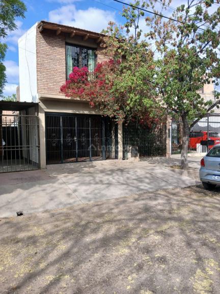 Casa en Venta en Guaymallen, Mendoza