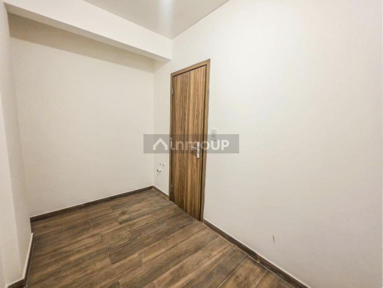 Local Comercial en Venta en Rosario, Santa Fe - USD 65.000 | Inmoup - 10