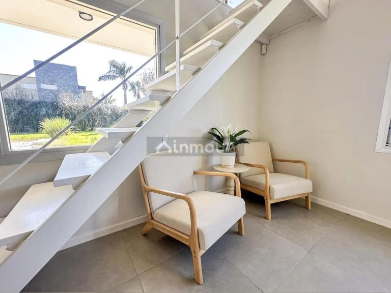 Funes Casa a estrenar Miraflores al 100