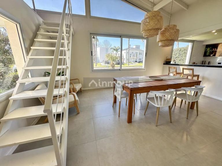 Funes Casa a estrenar Miraflores al 100