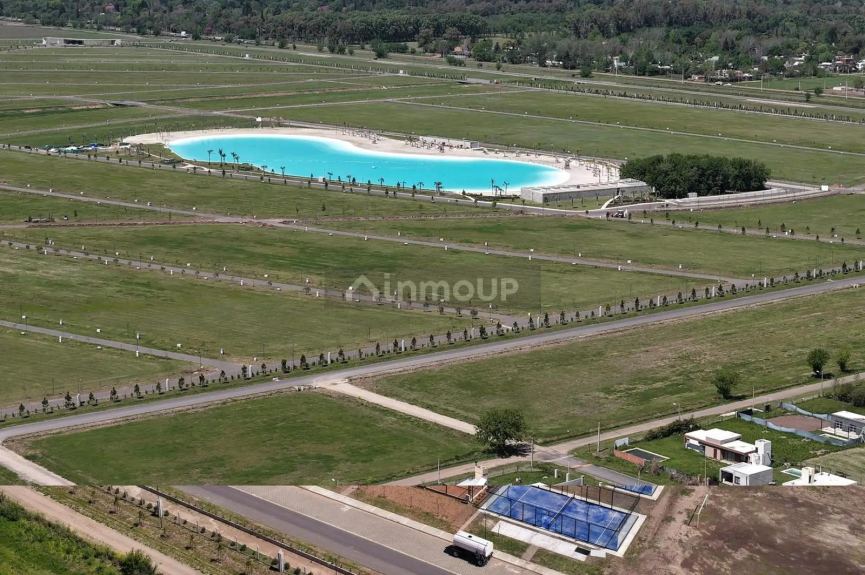 Funes Vida Lagoon al 600