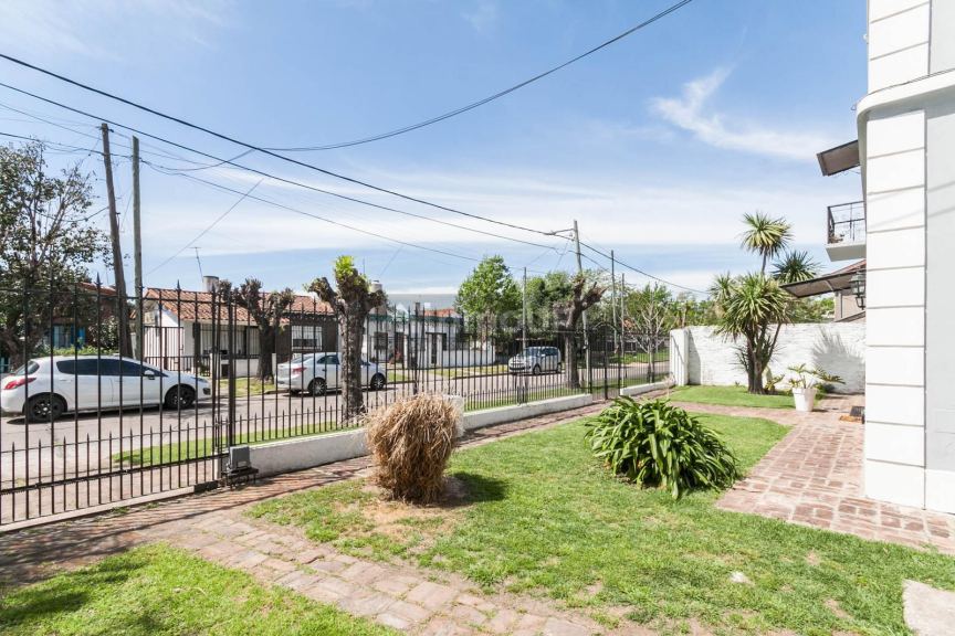 Casa en Venta en Almirante Brown, G.B.A. Zona Sur