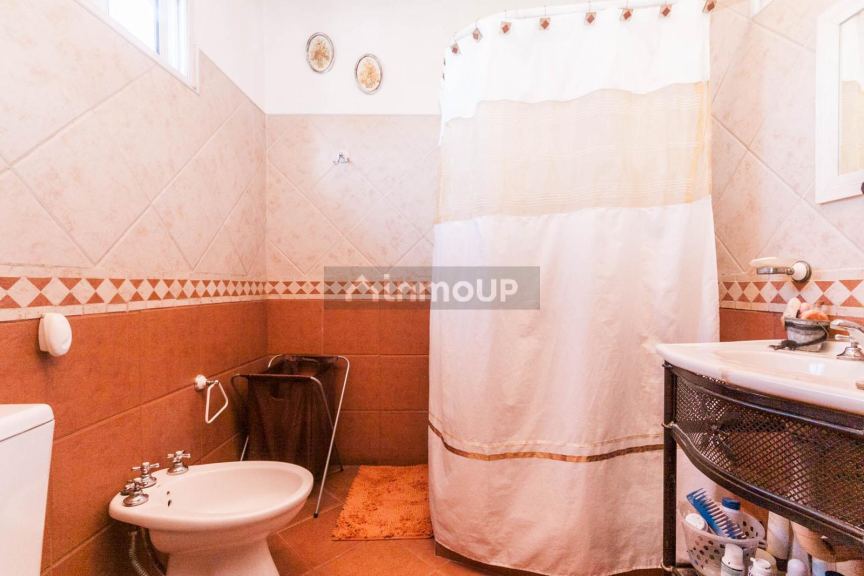 Casa en Venta en Almirante Brown, G.B.A. Zona Sur