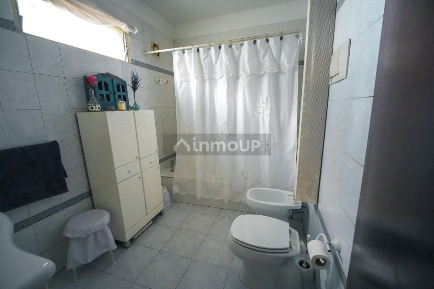 Casa en Venta en Concordia, Entre Rios - USD 140.000 | Inmoup - 24