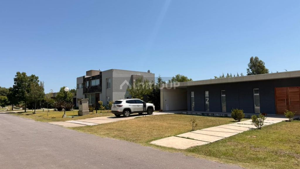 Casa en Venta en Ezeiza, G.B.A. Zona Sur
