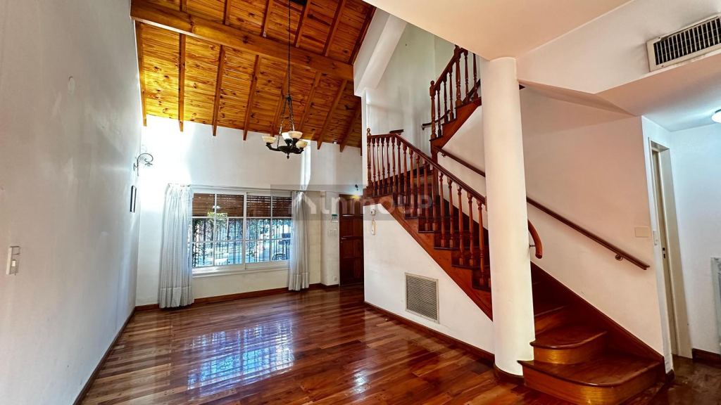 Casa en Venta en Moron, G.B.A. Zona Oeste
